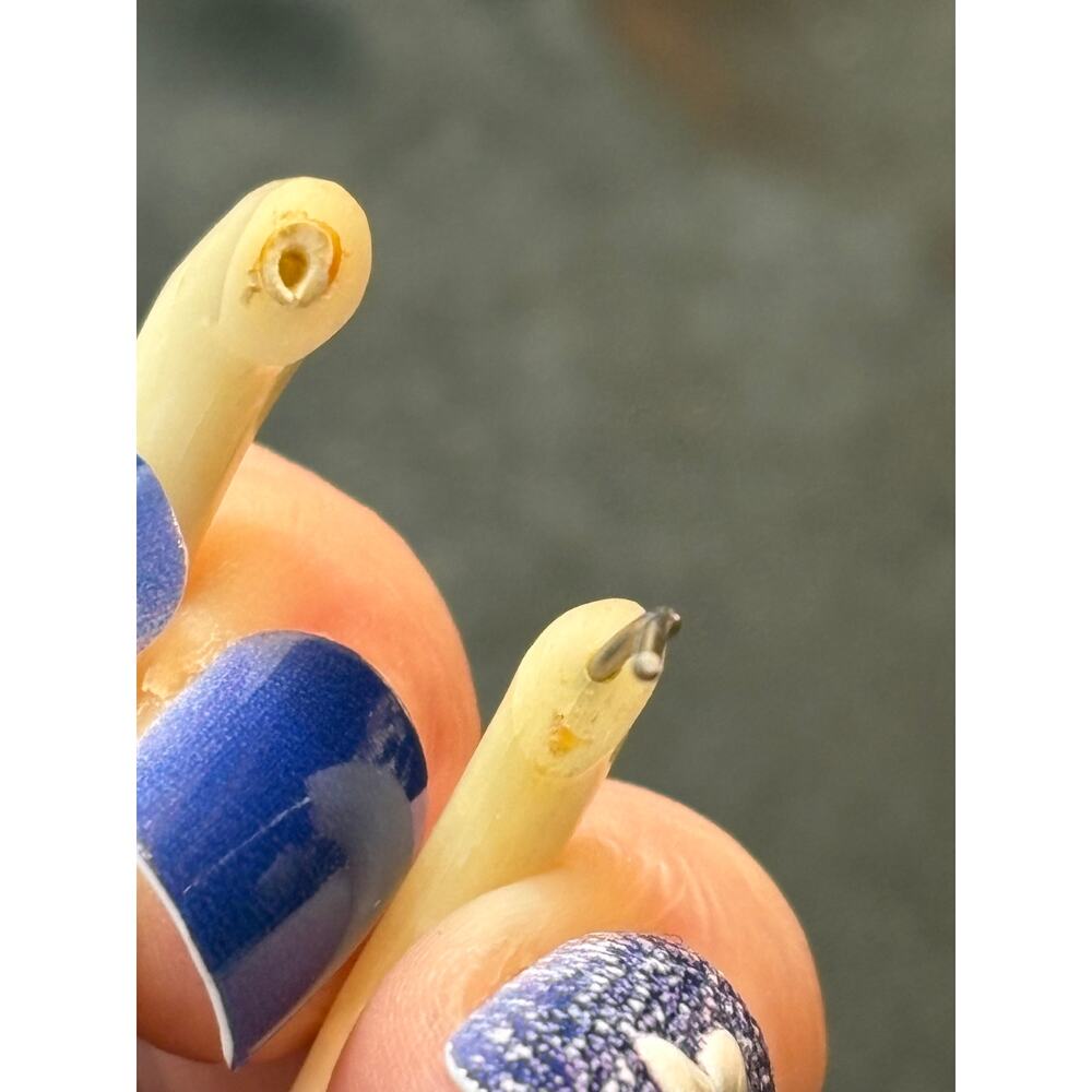 Carved Bone Tribal Scroll Earrings 3.25 in Long 14 g Pair Vintage - Picture 4 of 4